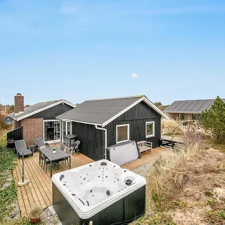 Lovely With 6-person Outdoor Hot Tub, Close To The North Sea And Sondervig Center * Ringkøbing